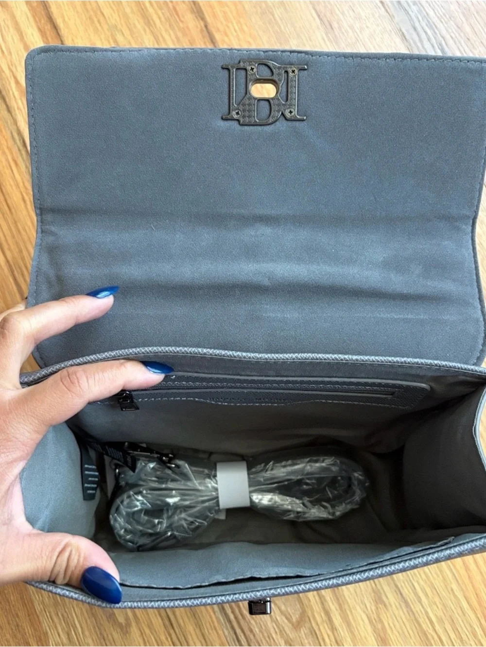 Badgley Mischka modern accent